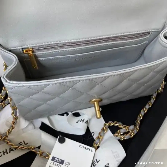 Hyper Peter CHANEL WITH TOP FLAP MINI HANDLE BAG 0513